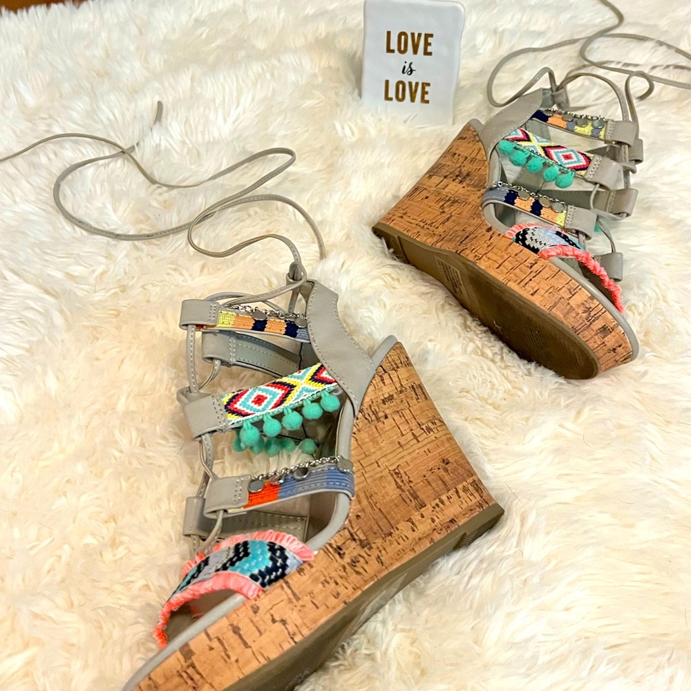 Steve Madden Funky Boho Wedges